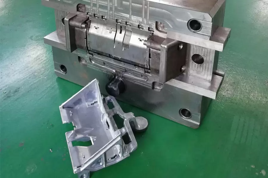 Die Casting Mold Making 900 600
