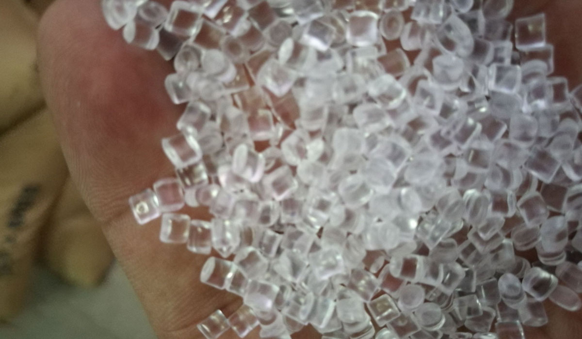 Polycarbonates are transparent thermoplastics that contain carbonates in the structure of their polymer chains. They are known for their strength, rigidity and impact resistance. Applications for polycarbonates include eyeglass lenses, bulletproof glass, automotive components, and containers.