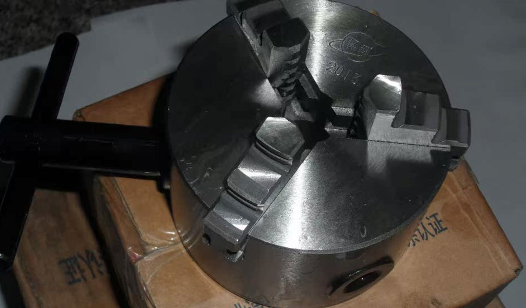 Step By Step Guide For Lathe Chuck Installation & Removal