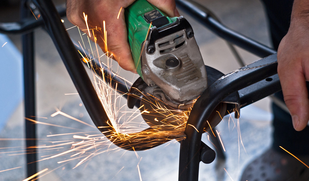 1. Cutting Stainless Steel with an Angle Grinder