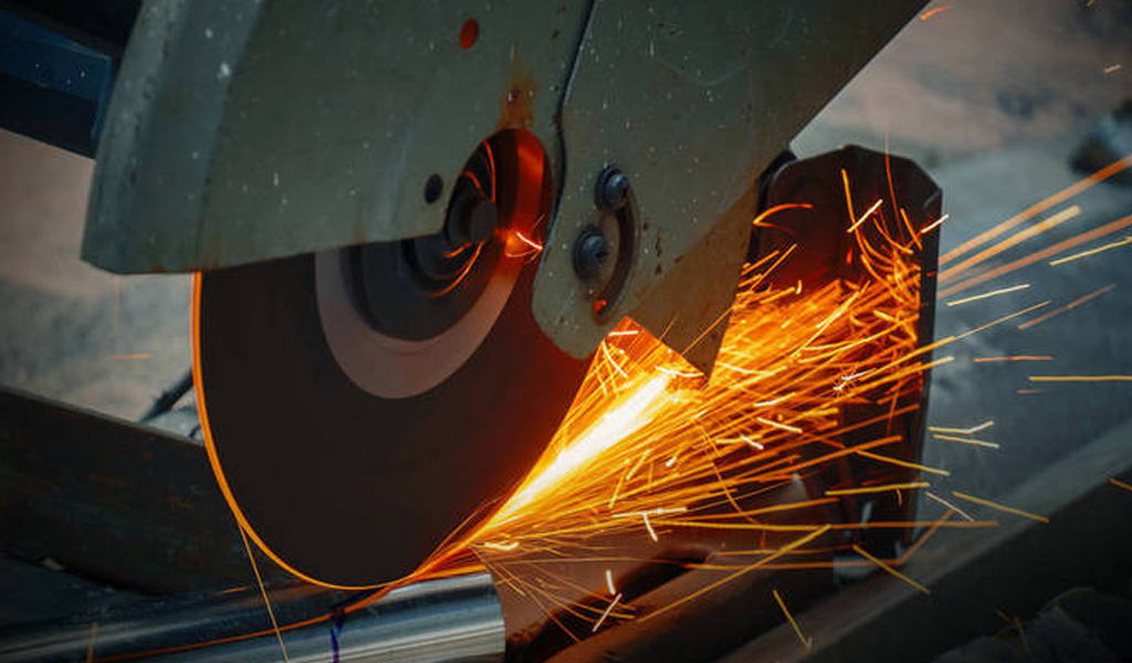  Cutting Stainless Steel with a Band Saw