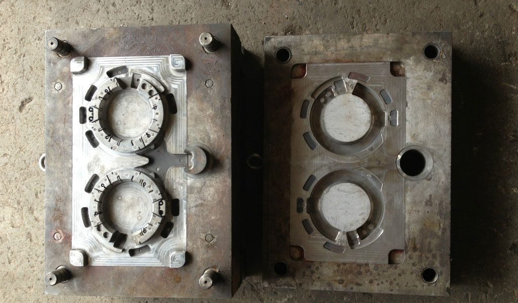 Die-casting molds for textile machinery parts