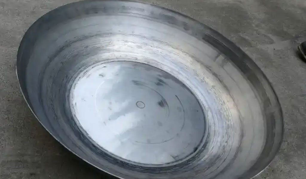 Improved Lemaitre Ductile Fracture Criterion and Its Application in Spinning