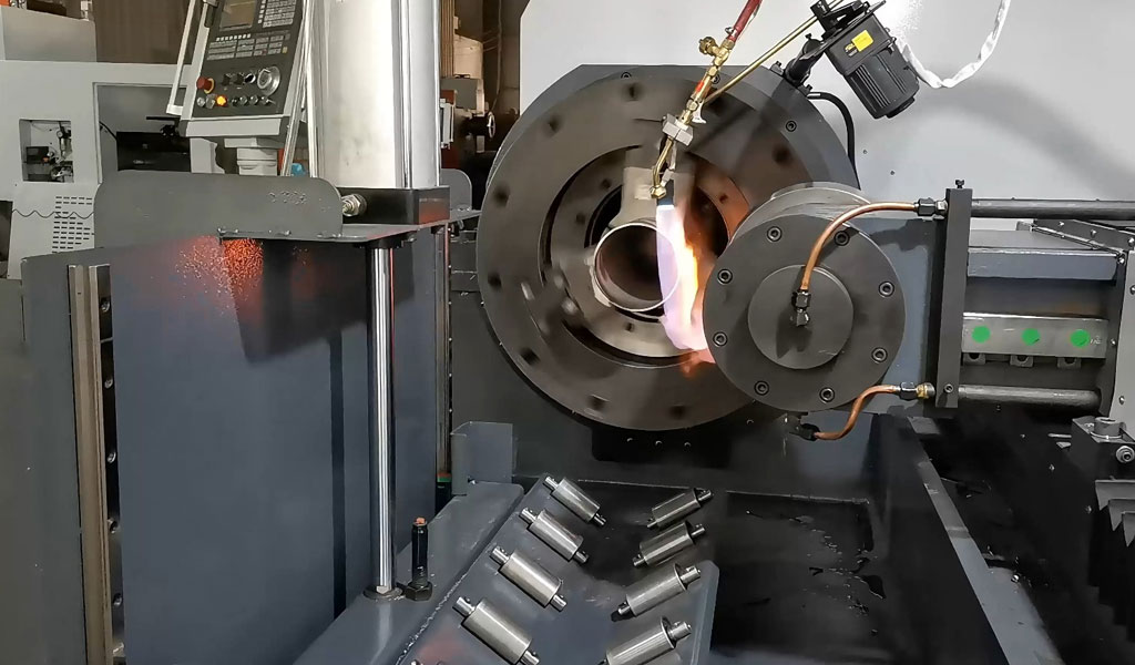 Mechanics of Metal Spinning and Thickness Effects