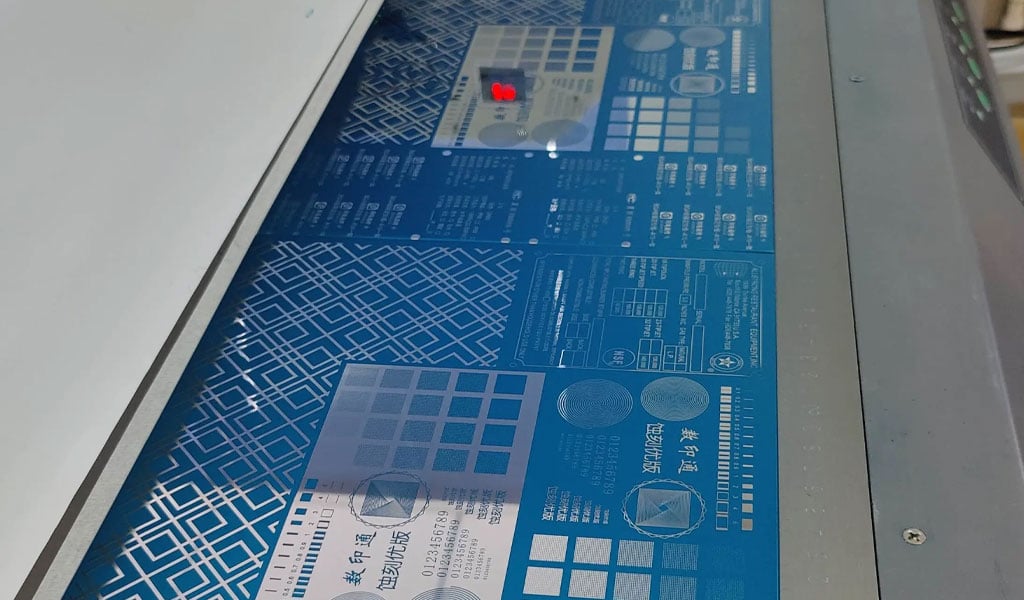 Dry Etching vs. Wet Etching - Differences and Applications