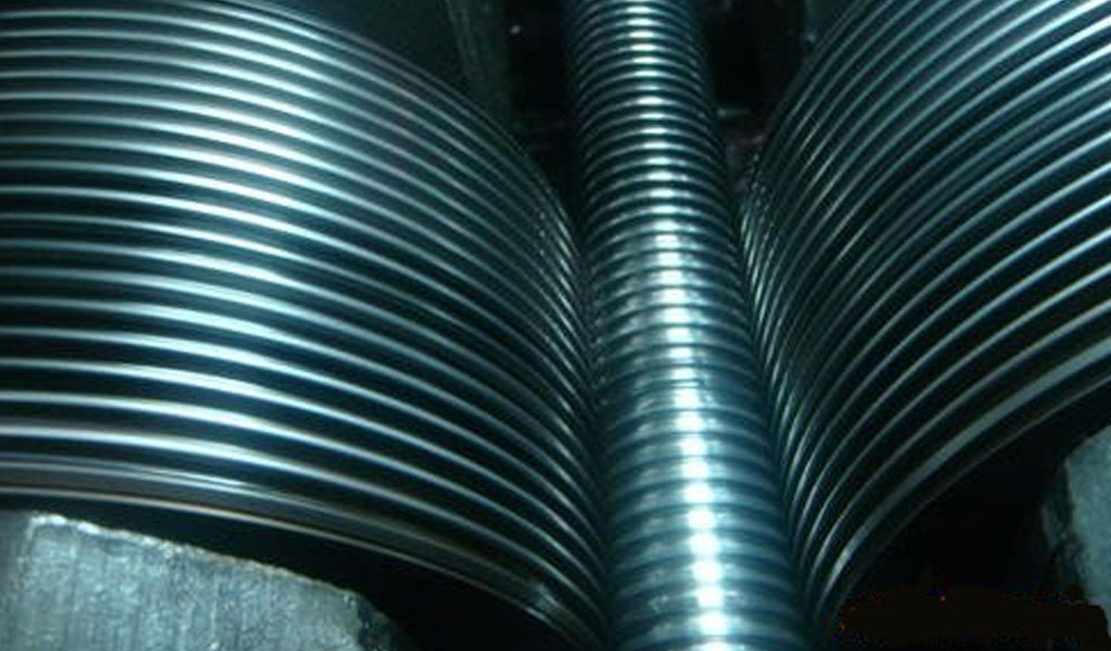 The ACME thread’s enduring relevance stems from its balanced design, standardized dimensions, and adaptability across industries.